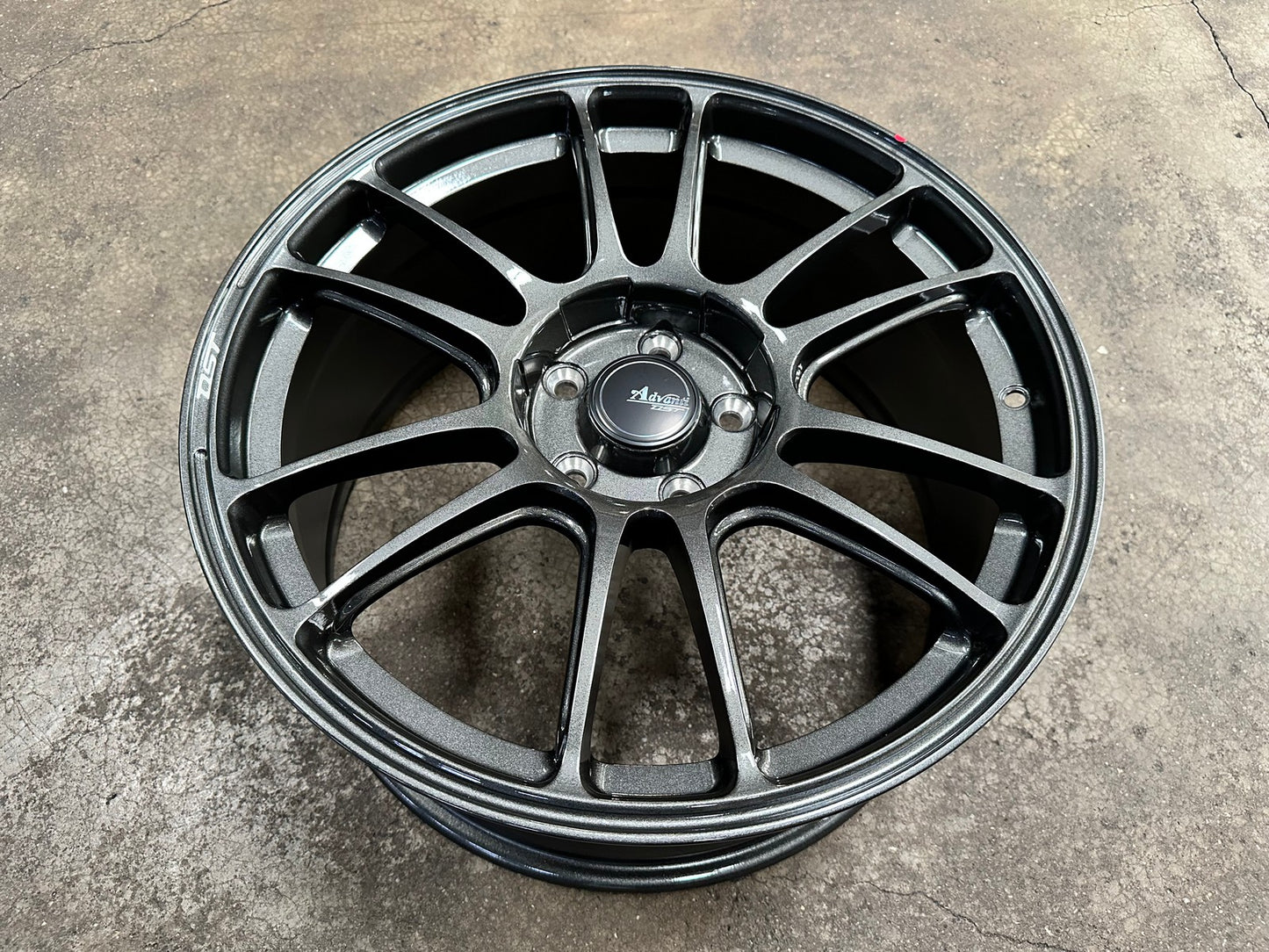 New 18X8.5 ET42 Advanti Ameros Rim (4 wheel) Gloss Gunmetal 5X112