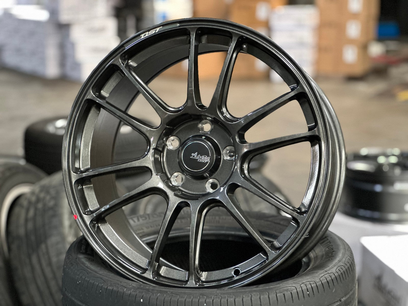 New 18X8.5 ET42 Advanti Ameros Rim (4 wheel) Gloss Gunmetal 5X114.3 ...
