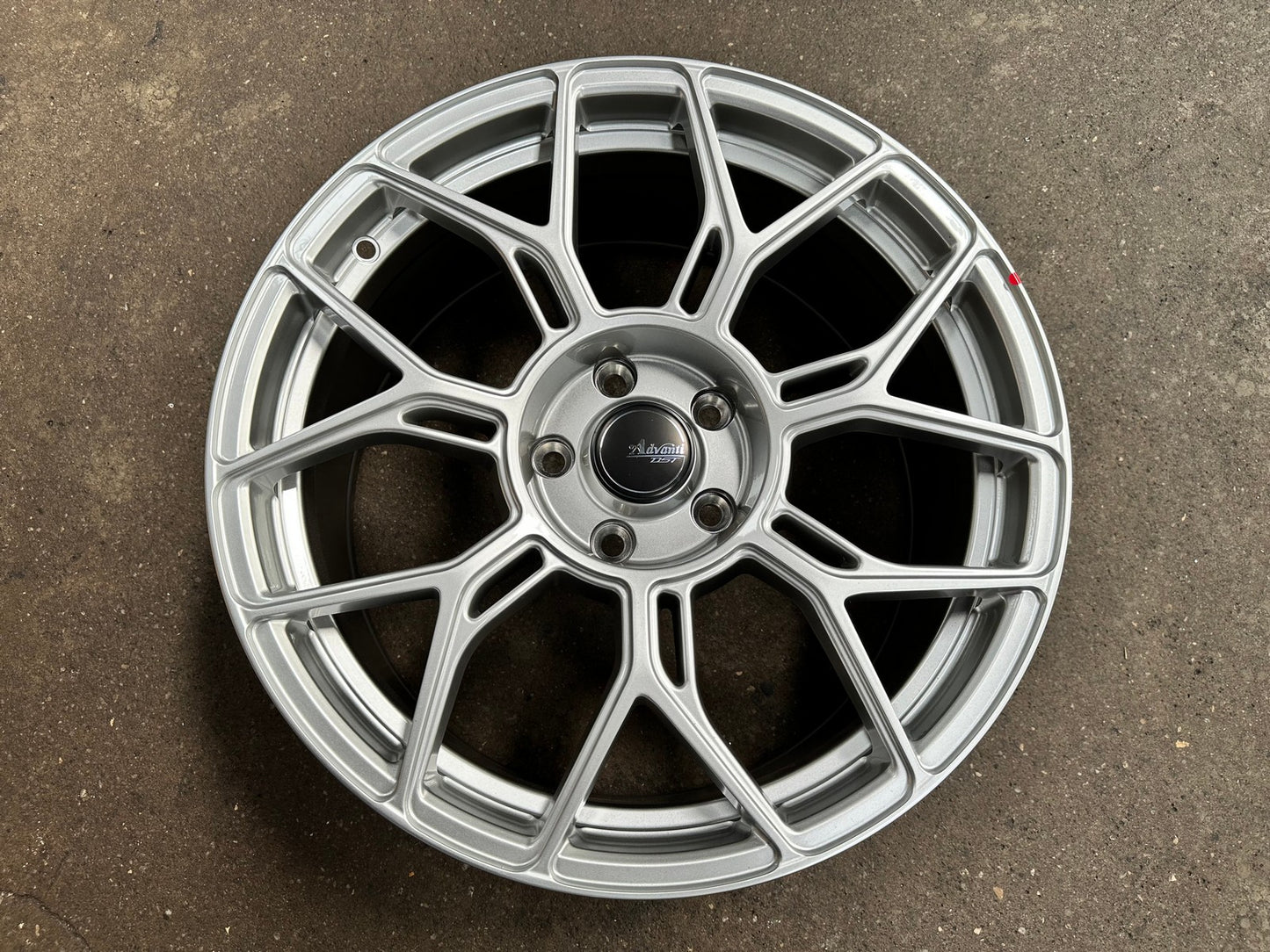 New 18X8.5 ET40 Advanti Asphalt Rim (4 wheel) Gloss Silver 5X114.3