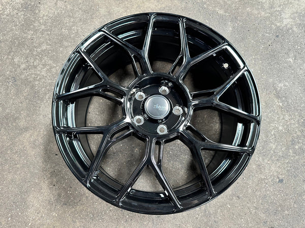 New 18X8.5 ET40 Advanti Asphalt Rim (4 wheel) Gloss Black 5X114.3