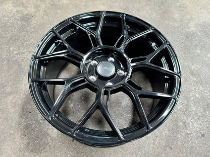 New 18X8.5 ET40 Advanti Asphalt Rim (4 wheel) Gloss Black 5X114.3