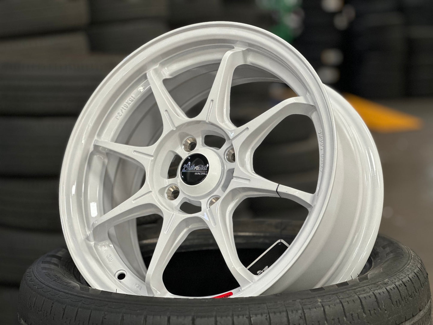 New 15X6.5 ET38 Advanti MI526 Rim (4 wheel) Gloss White 4X100