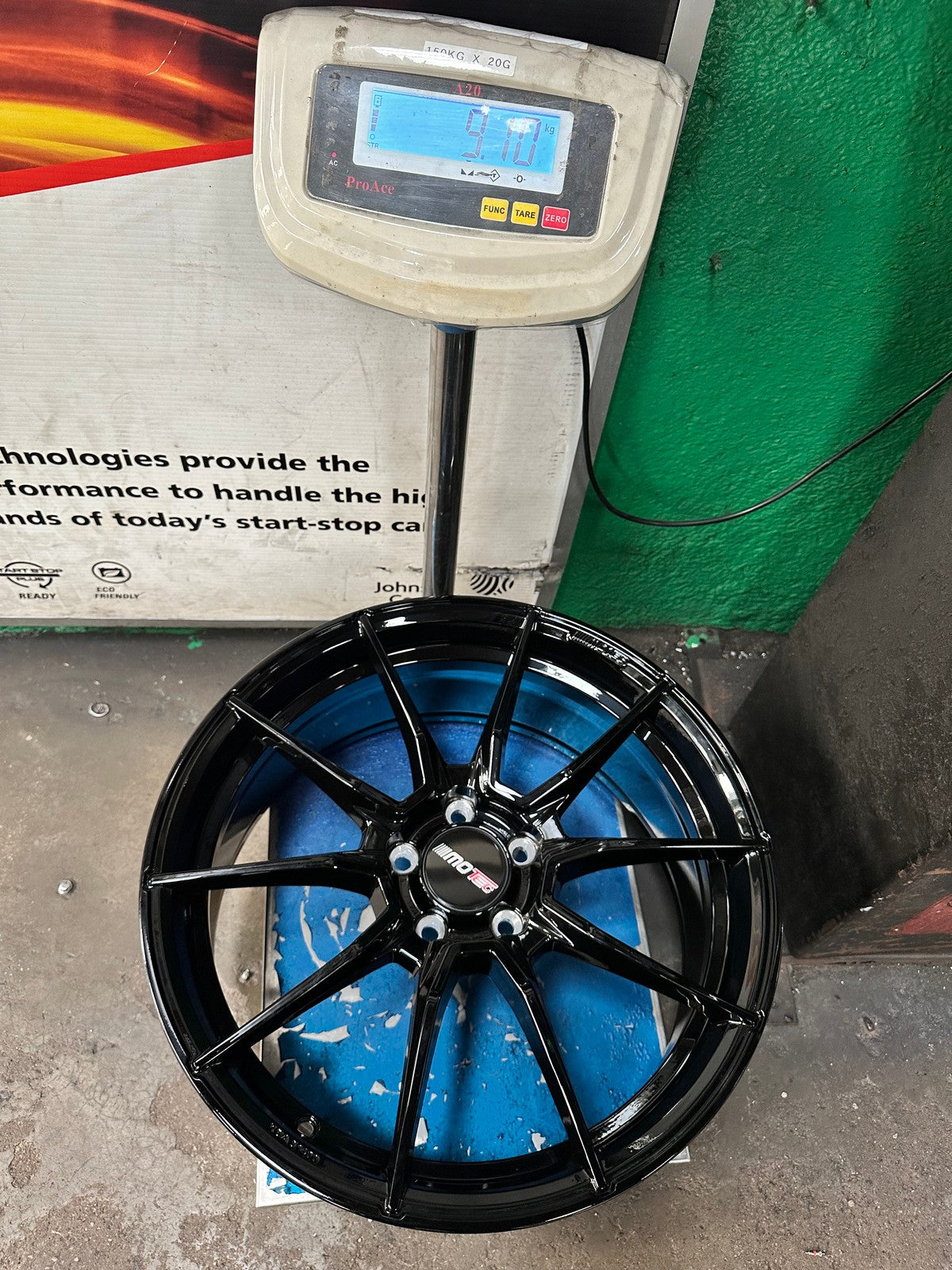 New 19X8.5 ET43 Motec MCR2 Rim (4 wheel) Gloss Black 5X112