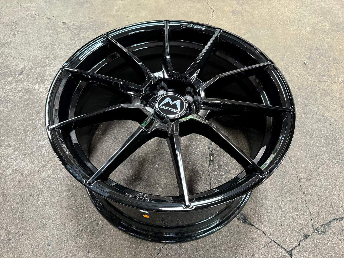 New 19X9.5 ET45 Motec MCR2 Rim (4 wheel) Gloss Black 5X112