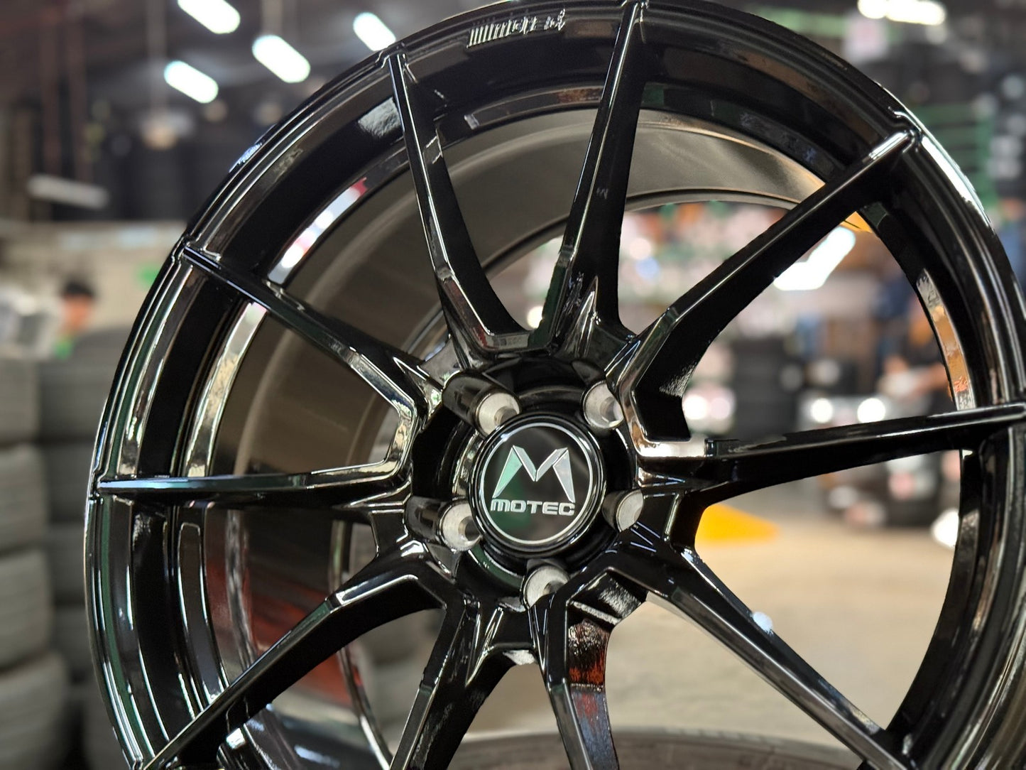 New 19X9.5 ET45 Motec MCR2 Rim (4 wheel) Gloss Black 5X112