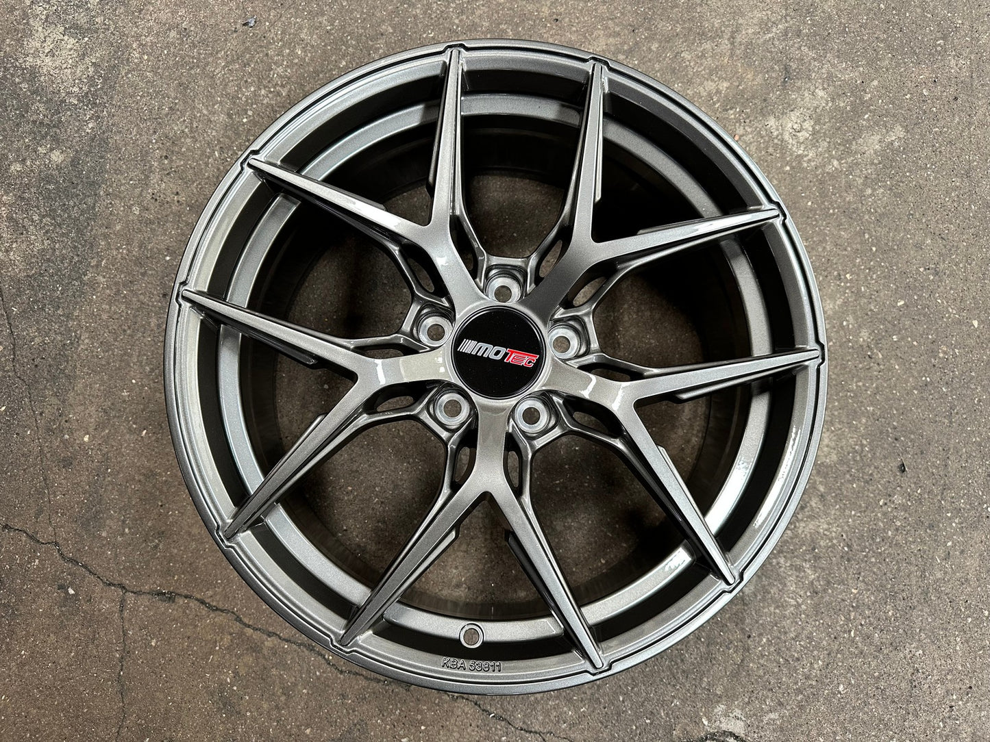 New 18X8 ET45 Motec MCR4 Rim (4 wheel) Gloss Gunmetal 5X112