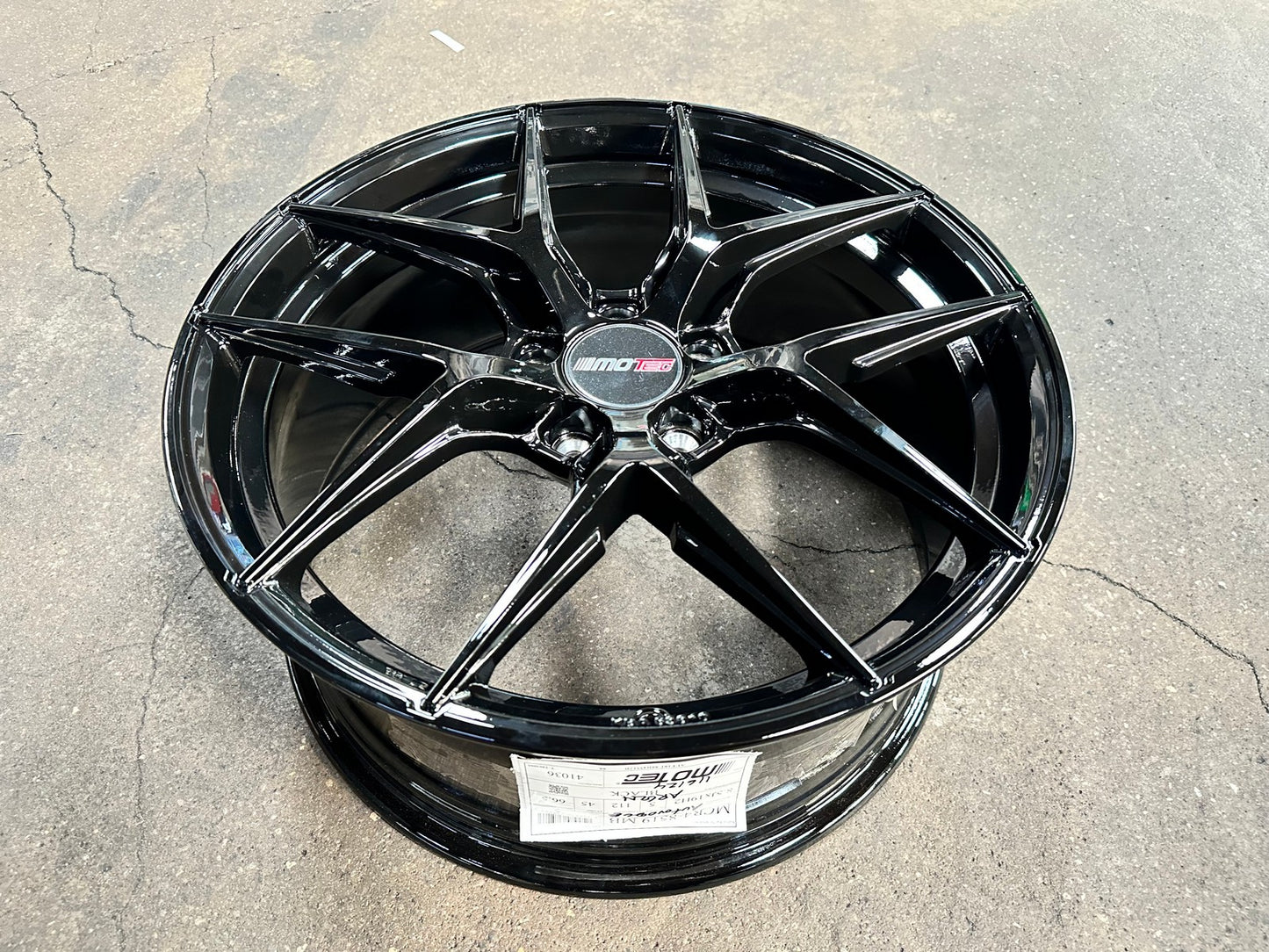 New 19X8.5 ET45 Motec MCR4 Rim (4 wheel) Gloss Black 5X112
