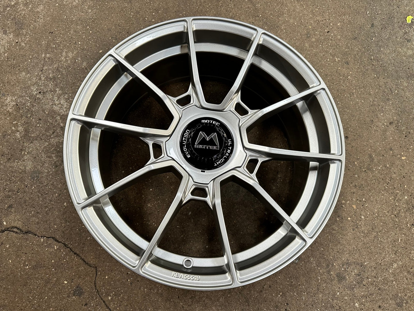 New 18X8 ET45 Motec MCR5 Rim (4 wheel) Gloss Gunmetal 5X112