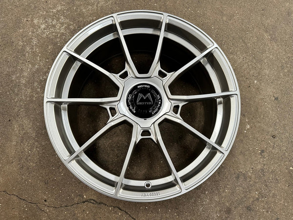 New 19X8.5 ET43 Motec MCR5 Rim (4 wheel) Gloss Gunmetal 5X112