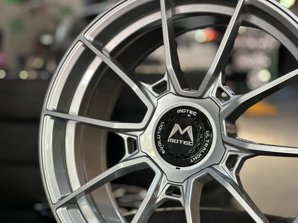 New 19X8.5 ET43 Motec MCR5 Rim (4 wheel) Gloss Gunmetal 5X112