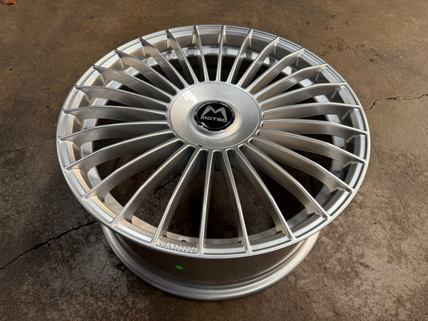 New 19X8.5 ET30 Motec MCT1 Rim (4 wheel) Gloss Silver 5X112