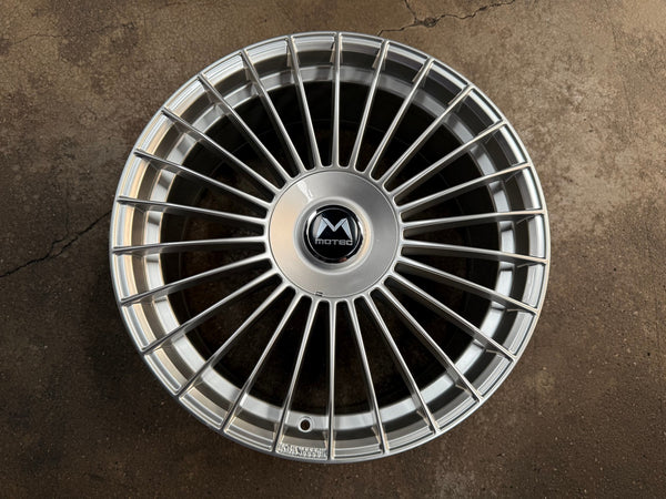 New 19X8.5 ET43 Motec MCT1 Rim (4 wheel) Gloss Silver 5X120