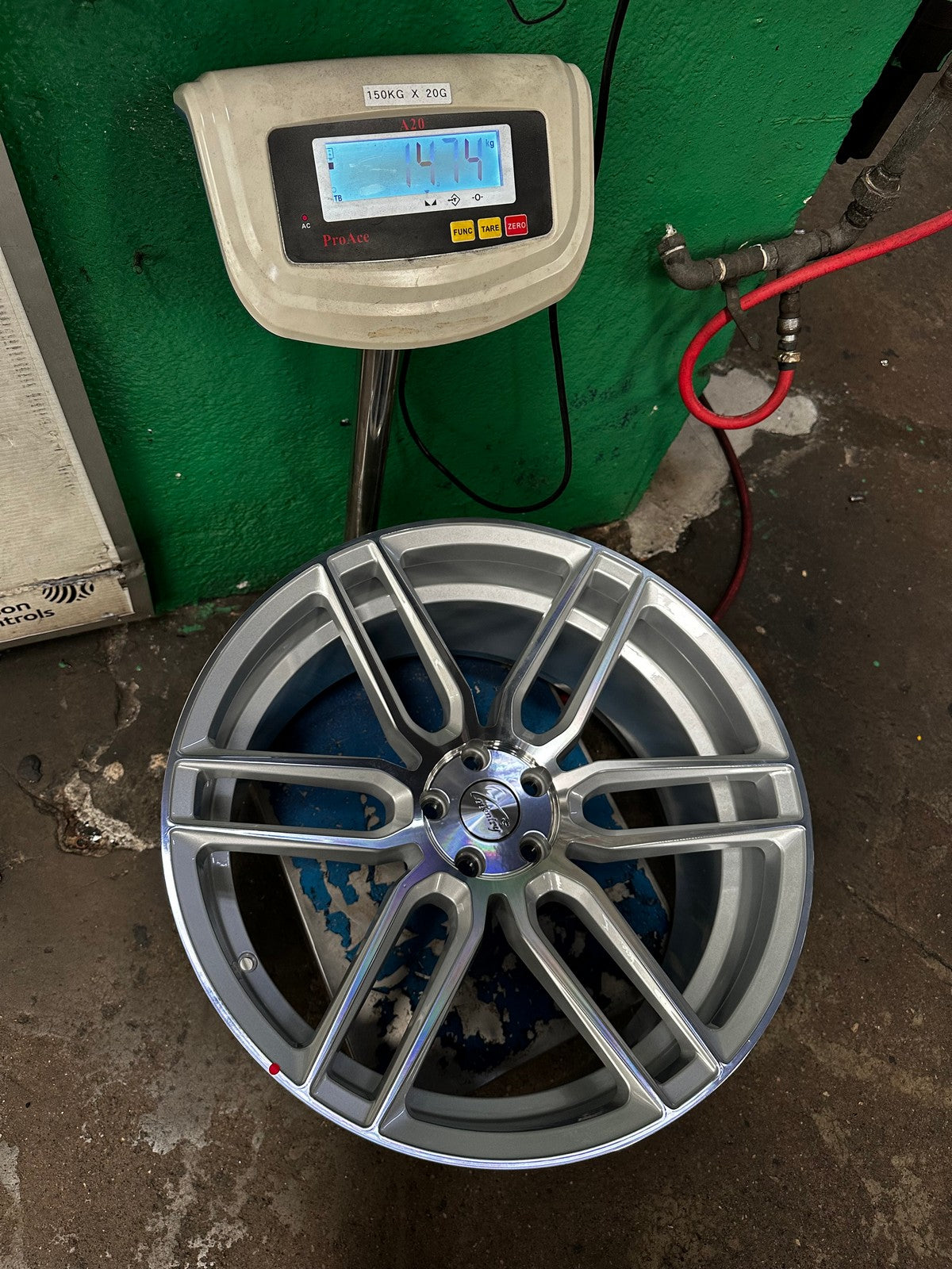 New 21X10.5 ET42 TSW Conventry Dale Rim (4 wheel) Gloss Silver 5X108