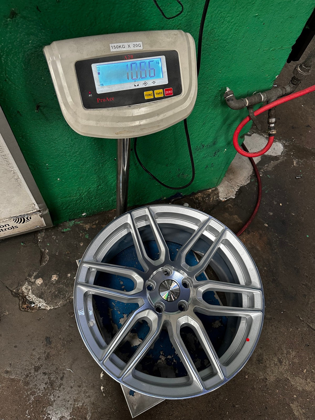 New 18X8.5 ET35 TSW Conventry Dale Rim (4 wheel) Gloss Silver 5X108