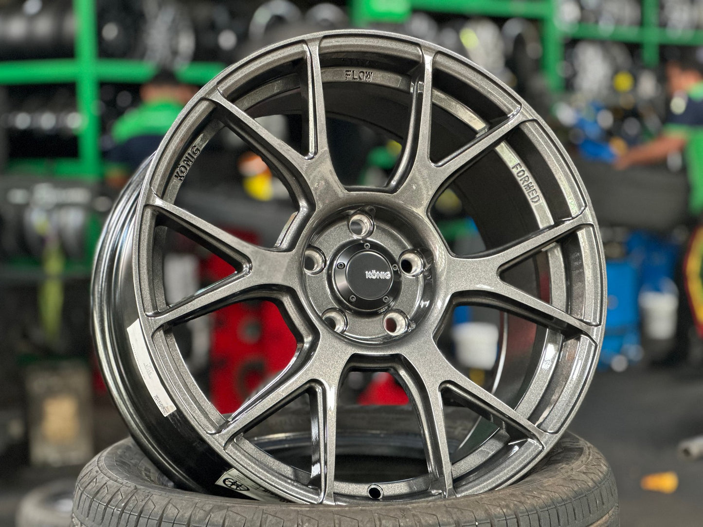 New 18X8.5 ET43 Konig Ampliform Rim (4 wheel) Gloss Gunmetal 5X112