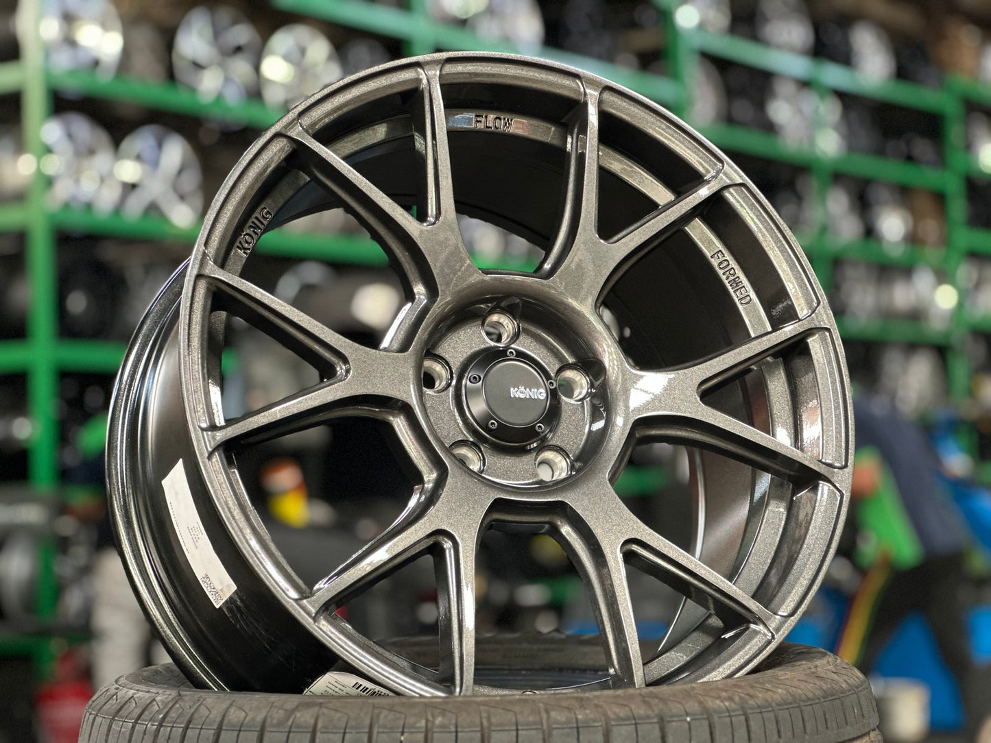 New 18X8.5 ET43 Konig Ampliform Rim (4 wheel) Gloss Gunmetal 5X112