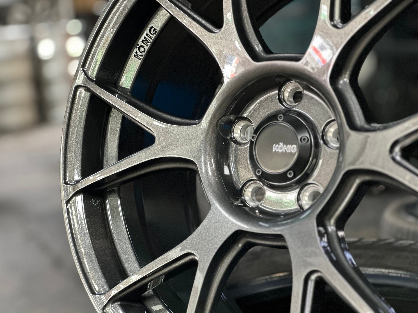 New 18X8.5 ET43 Konig Ampliform Rim (4 wheel) Gloss Gunmetal 5X112