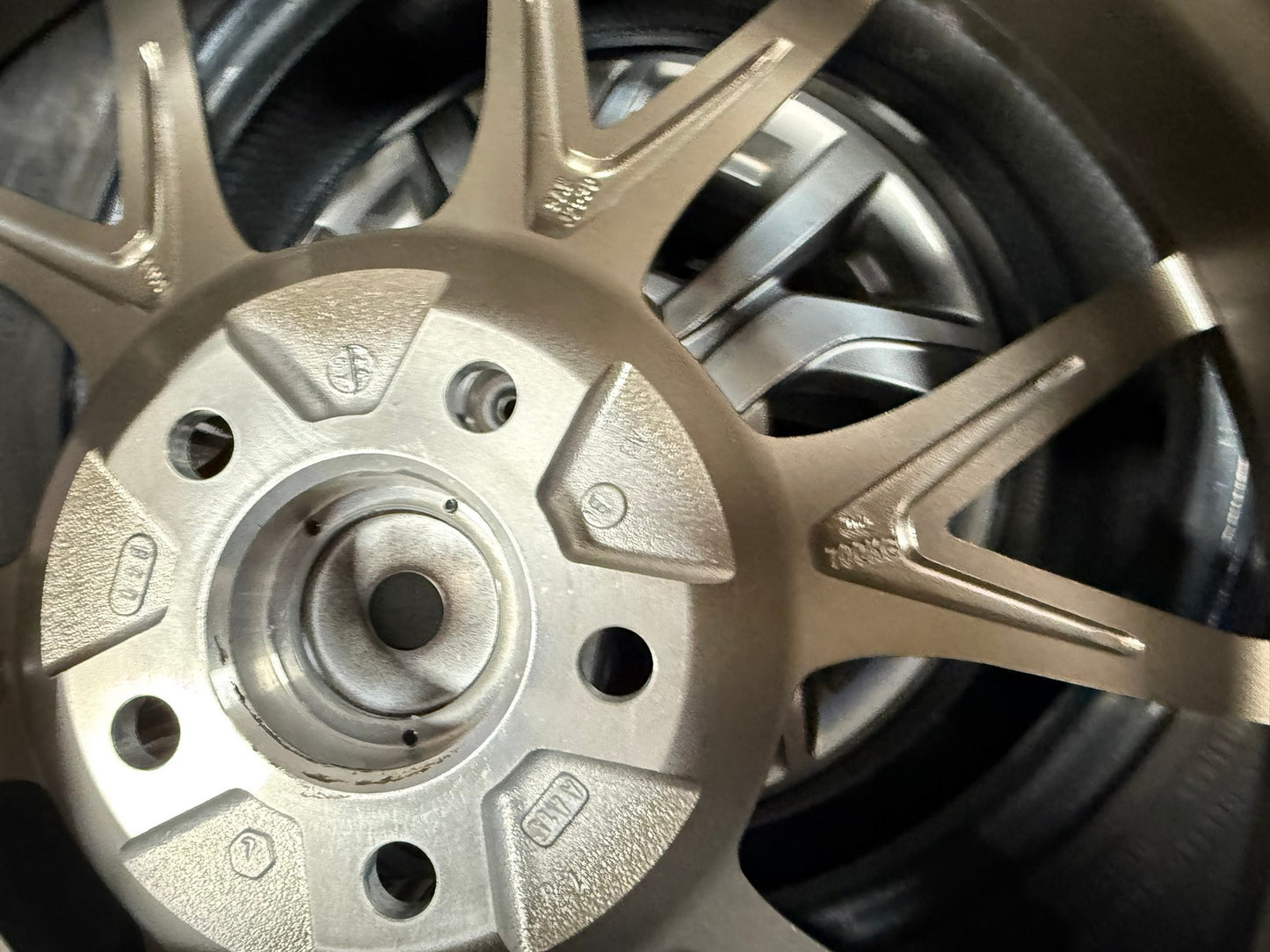 New 18X8.5 ET43 Konig Ampliform Rim (4 wheel) Gloss Bronze 5X112