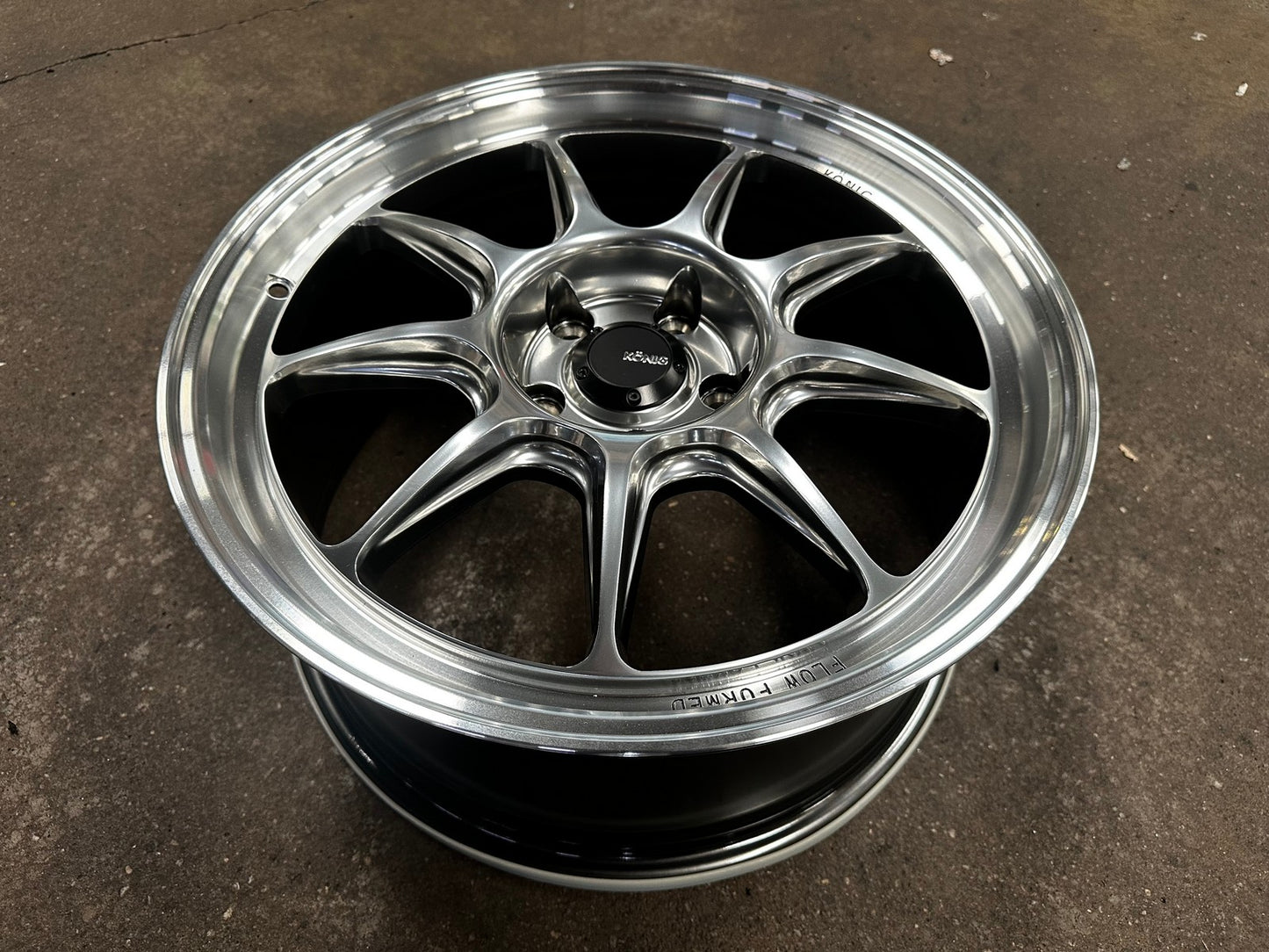 New 18X8.5 ET35 Konig Countergram Rim (4 wheel) Gloss Silver 5X114.3