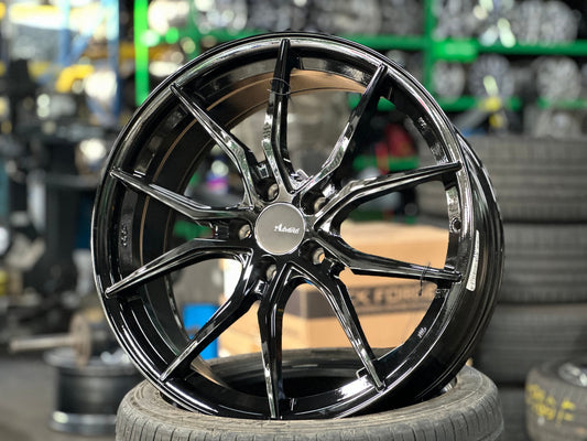New 19X8.5 ET45 Advanti Hybris Rim (4 wheel) Gloss Black 5X114.3