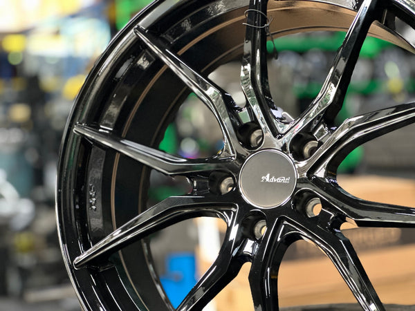 New 19X8.5 ET45 Advanti Hybris Rim (4 wheel) Gloss Black 5X114.3