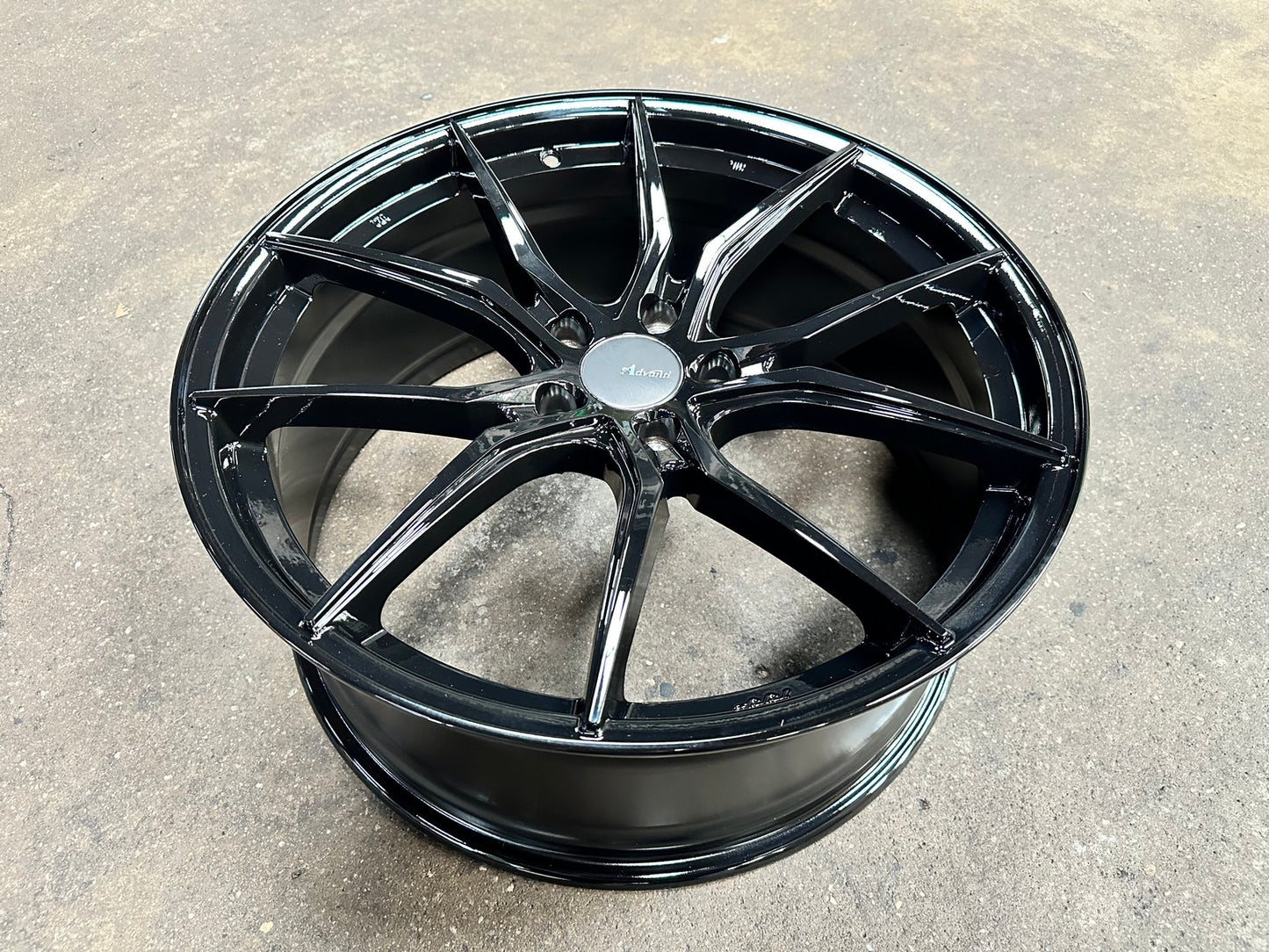 New 20X8.5 ET40 Advanti Hybris Rim (4 wheel) Gloss Black 5X114.3