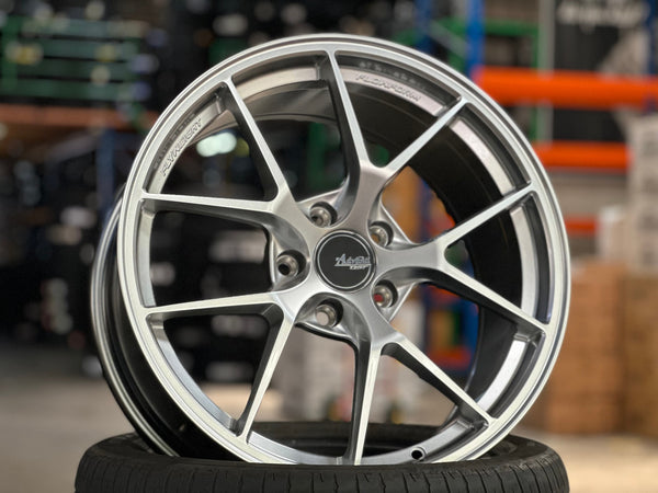 New 18X8.5 ET42 Advanti Astra Rim (4 wheel) Gloss Silver 5X114.3