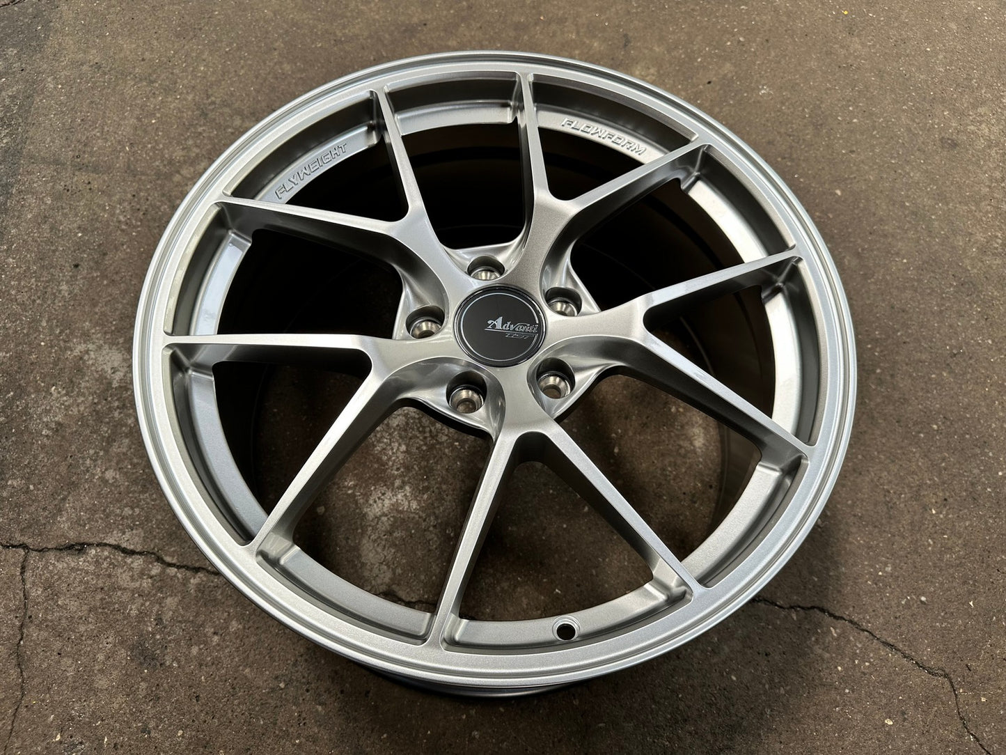 New 18X8.5 ET42 Advanti Astra Rim (4 wheel) Gloss Silver 5X114.3