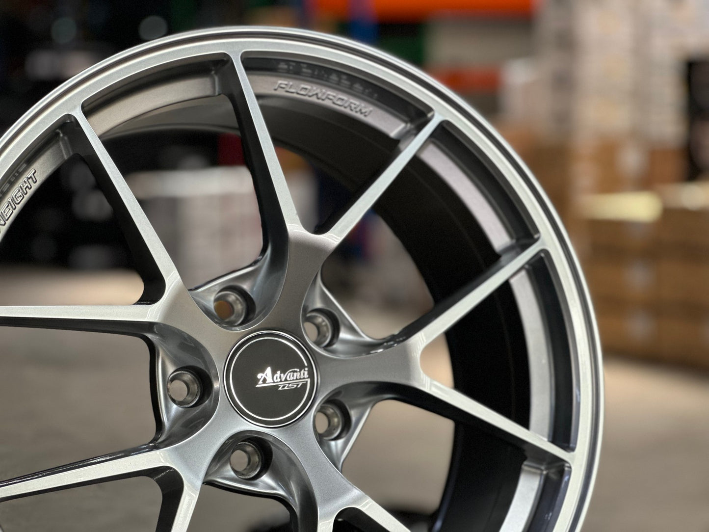 New 18X8.5 ET42 Advanti Astra Rim (4 wheel) Gloss Silver 5X114.3