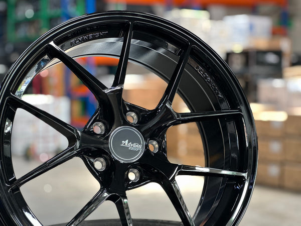 New 18X8.5 ET42 Advanti Astra Rim (4 wheel) Gloss Black 5X114.3