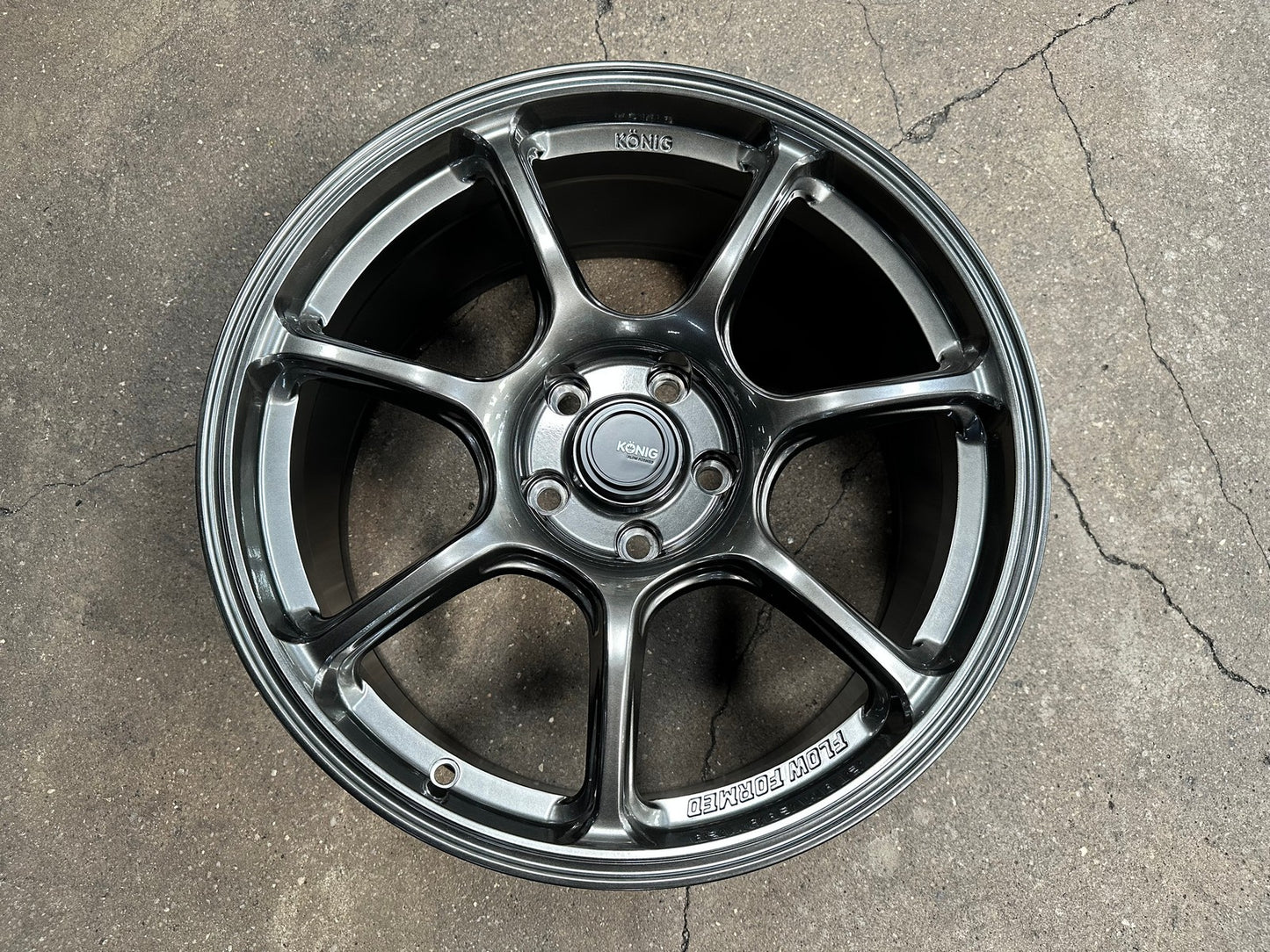 New 18X8.5 ET35 Konig Ultragram Rim (4 wheel) Gloss Gunmetal 5X114.3