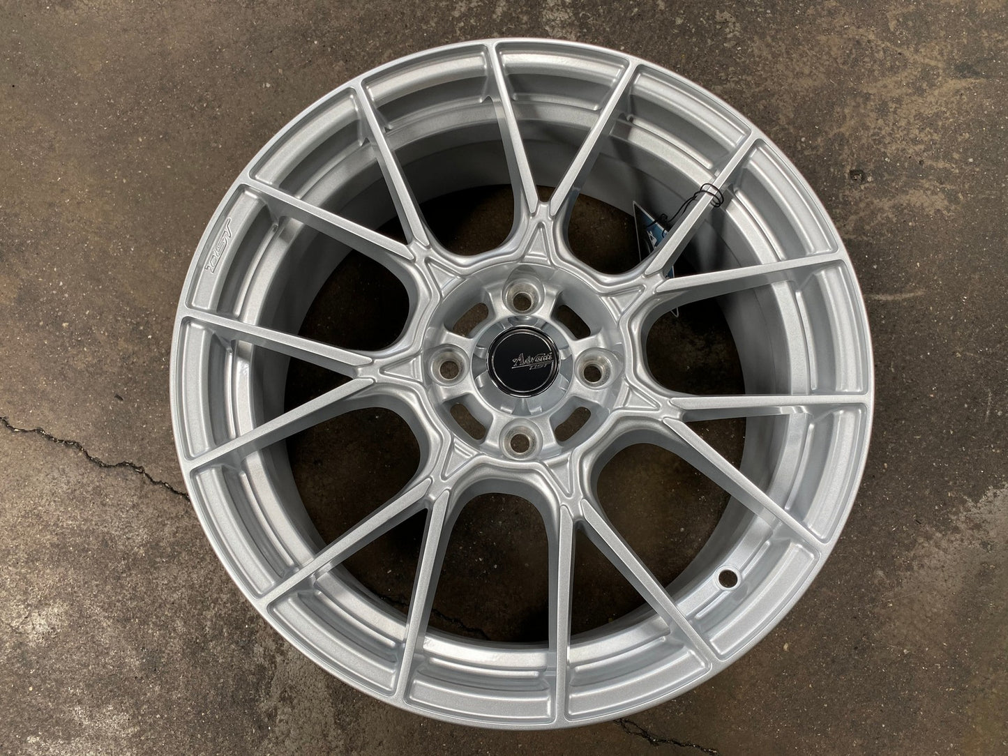 New 16X7 ET40 Advanti Presto Rim (4 wheel) Gloss Silver 4X100