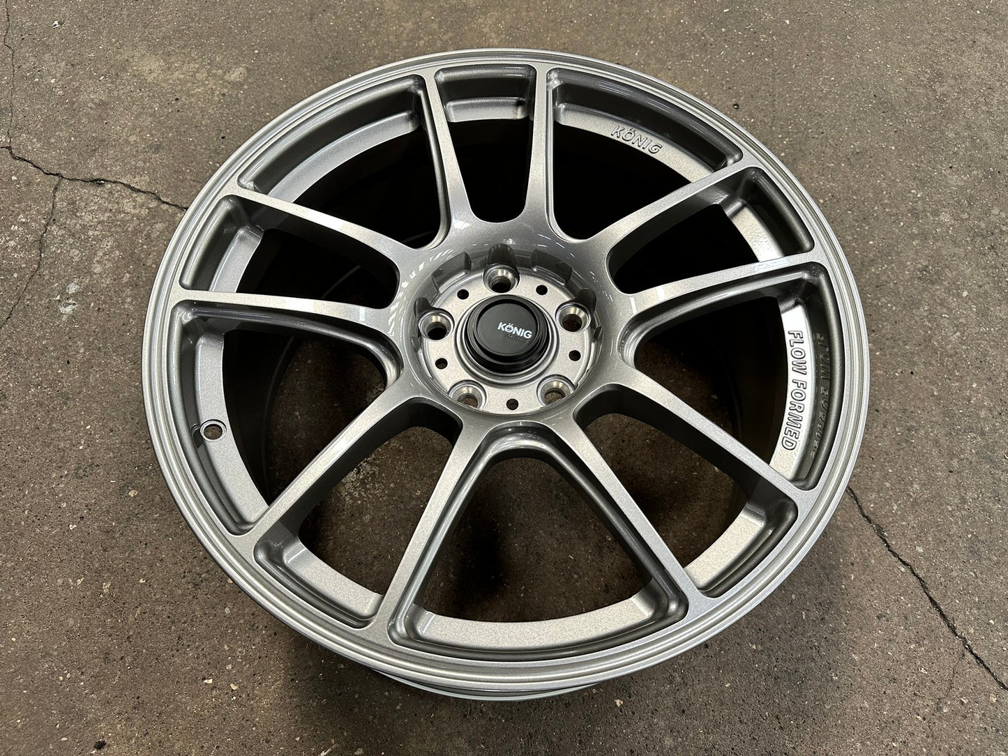 New 18X8.5 ET42 Konig Heliogram Rim (4 wheel) Gloss Gunmetal 5X114.3