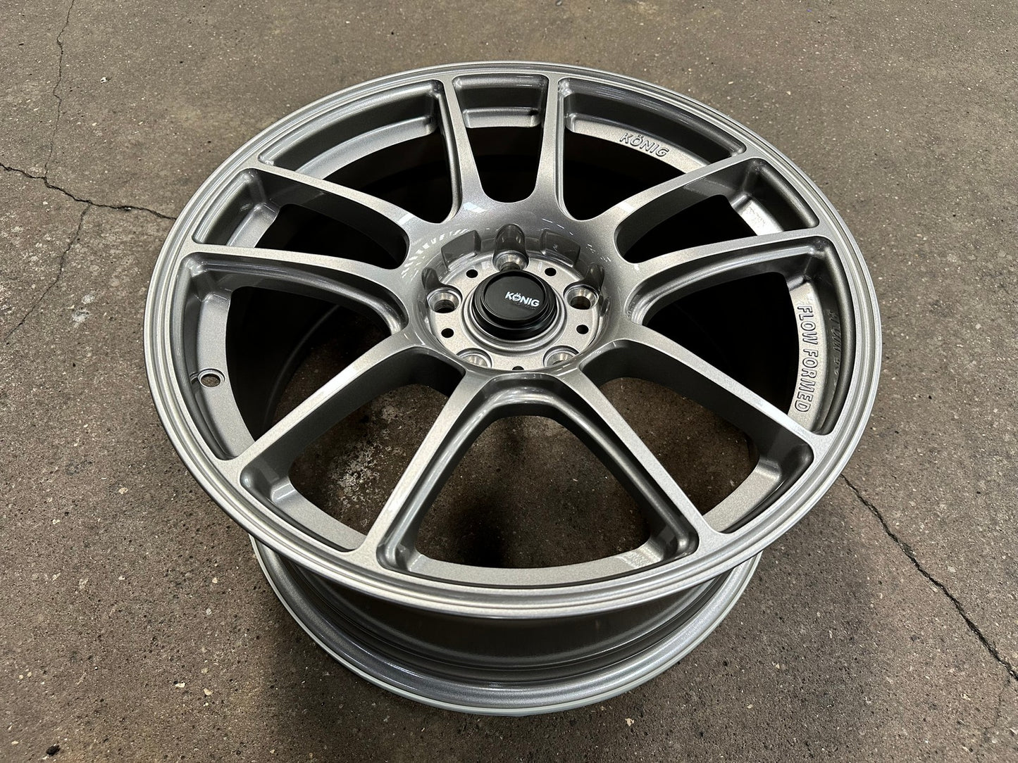 New 18X8.5 ET42 Konig Heliogram Rim (4 wheel) Gloss Gunmetal 5X114.3