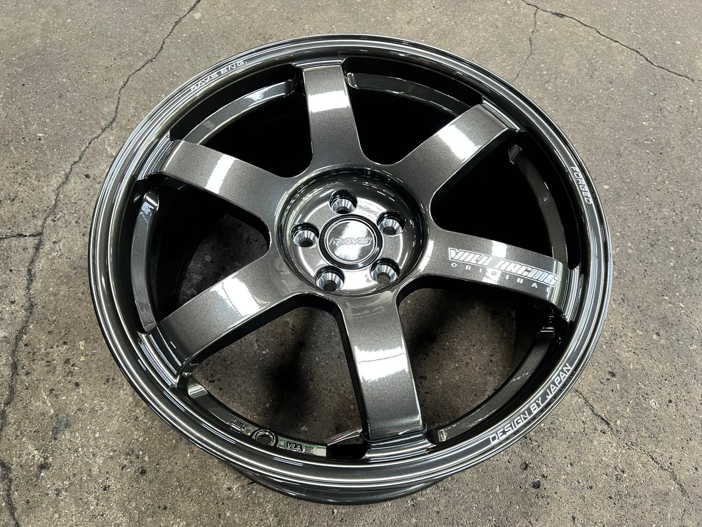 New 18X8.5 ET35 NK Performance TE37 SAGA Rim (4 wheel) Dark Gunmetal 5X100