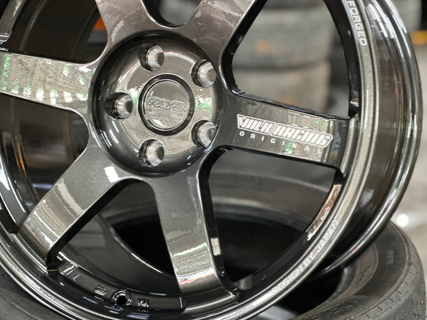 New 18X9.5 ET40 NK Performance TE37 SAGA Rim (4 wheel) Gloss Gunmetal 5X112