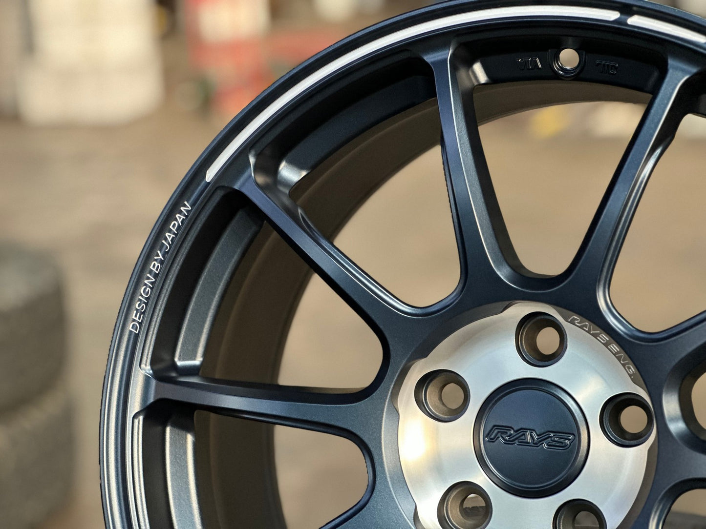 New 18X8.5 ET43 AOW Flow Formed ZE40 Rim (4 wheel) Matt Blue 5X112