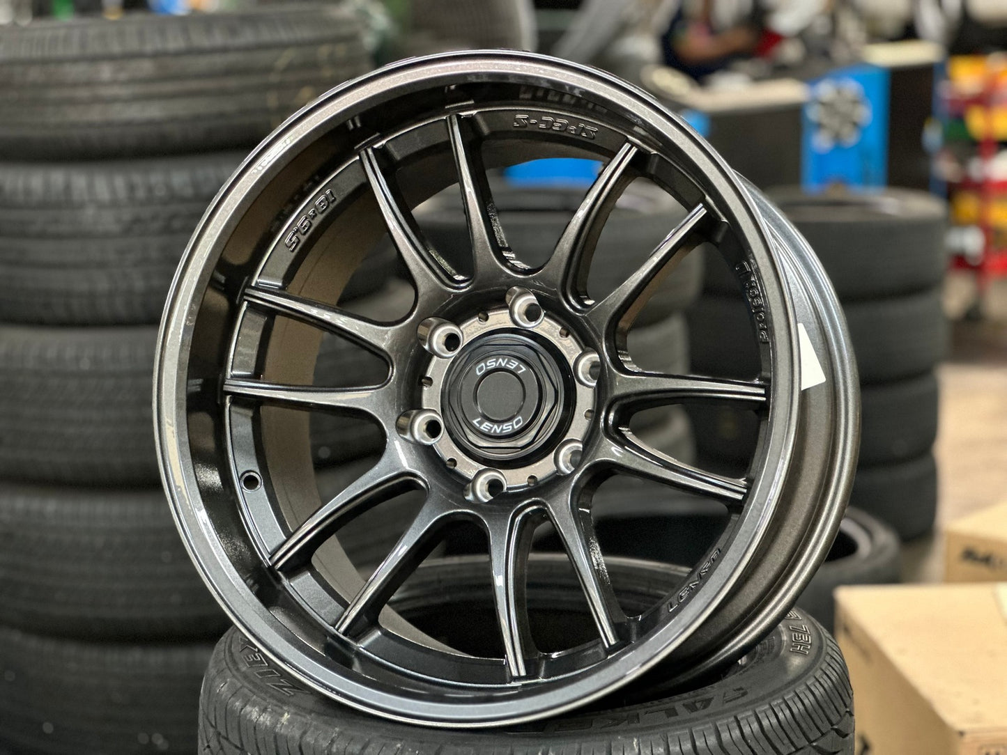 New 18X9.5 ET0 Lenso Project E Rim (4 wheel) Gloss Black 6X139.7