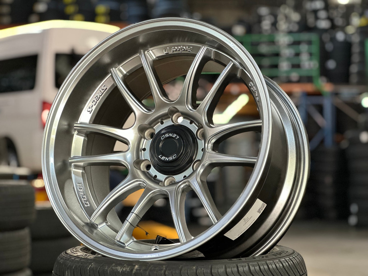 New 18X9.5 ET0 Lenso Project E Rim (4 wheel) Gloss Silver 6X139.7