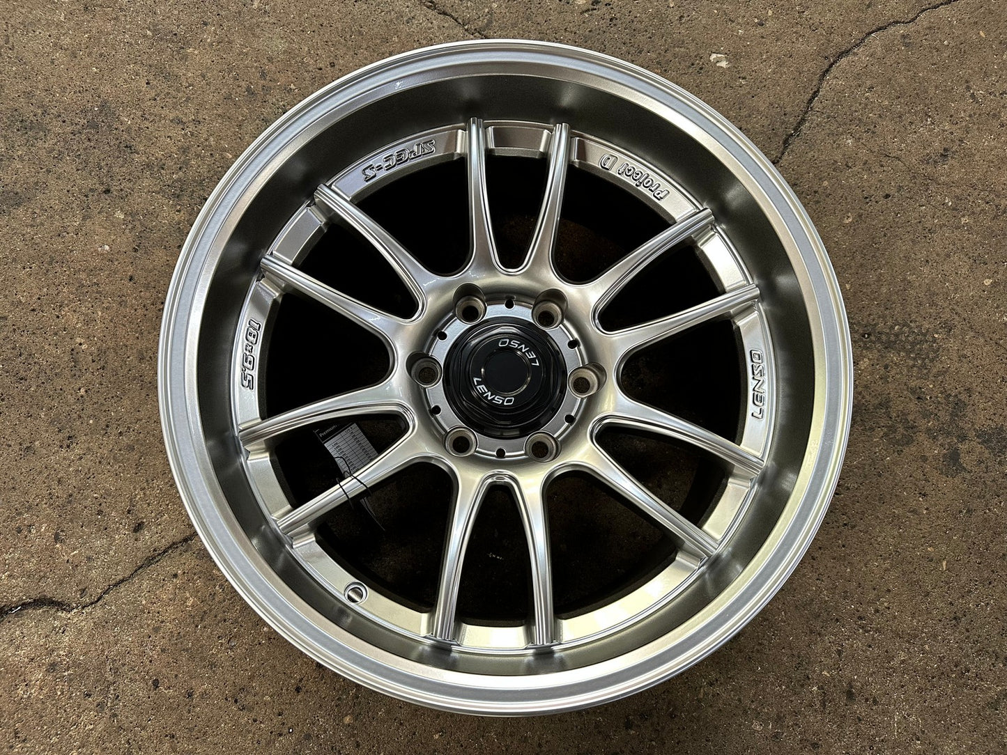 New 18X9.5 ET0 Lenso Project E Rim (4 wheel) Gloss Silver 6X139.7