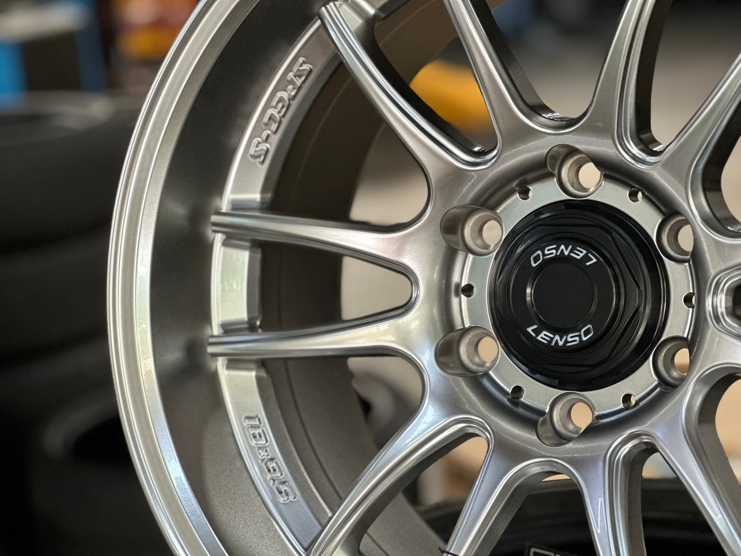 New 18X9.5 ET0 Lenso Project E Rim (4 wheel) Gloss Black 6X139.7