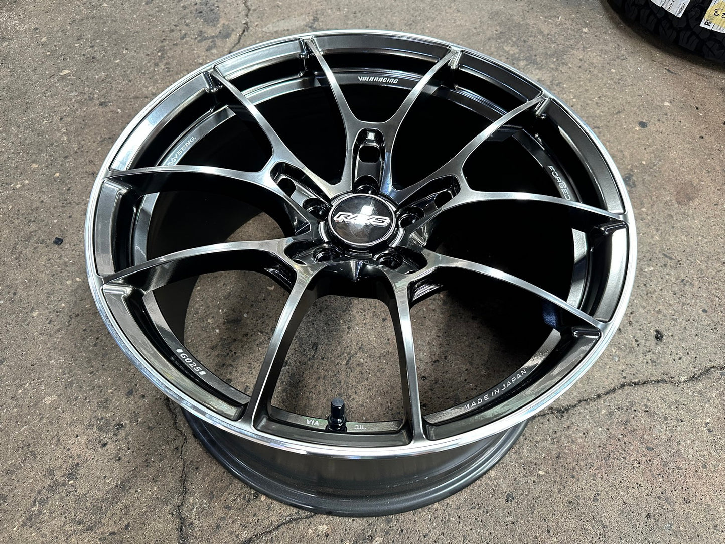 New 19X9.5 ET44 RAYS G025 Japan Rim (4 wheel) Gloss Gunmetal 5X112