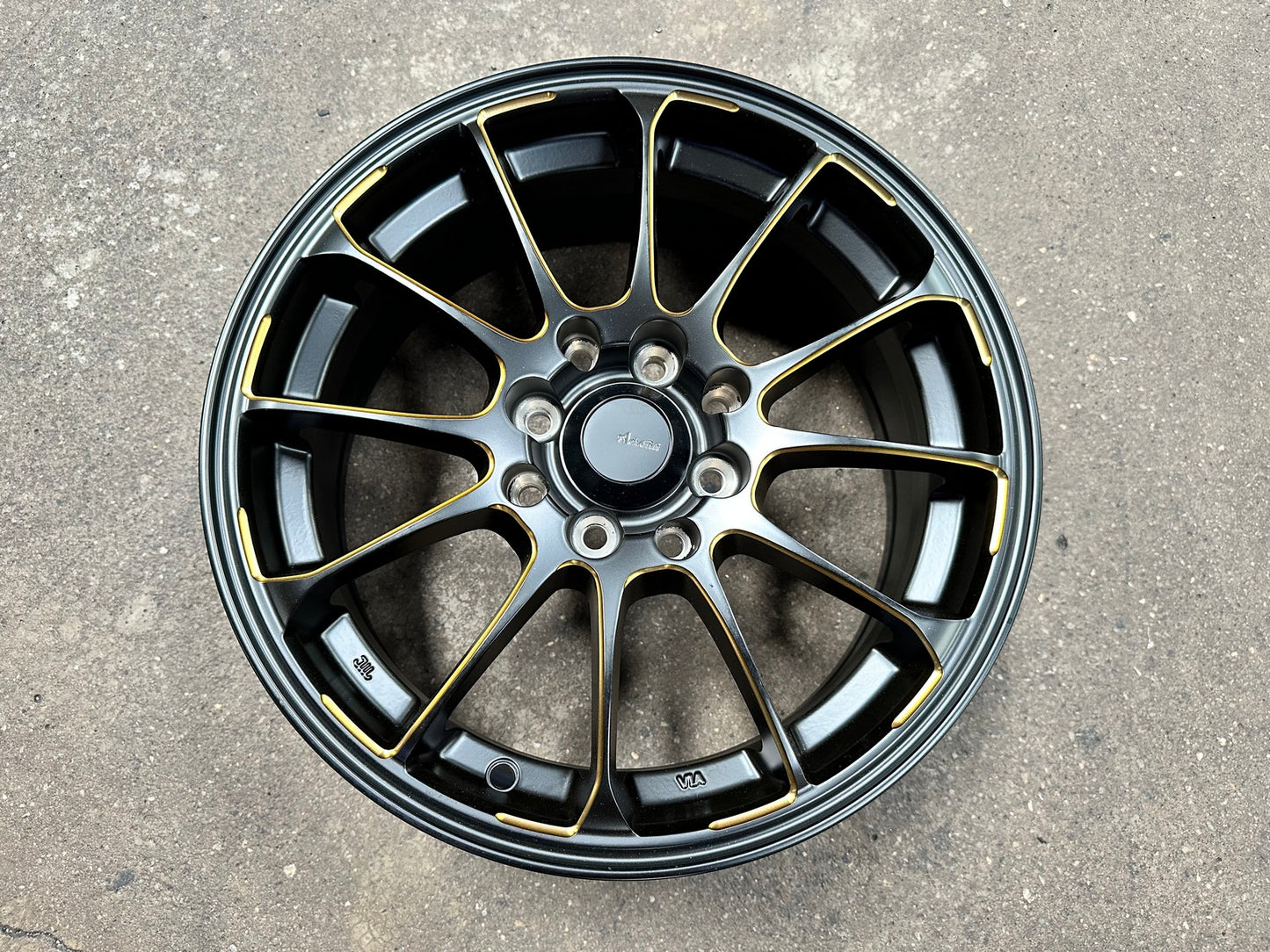 New 15X6.5 ET40 Advanti Parallex Rim (4 wheel) Matt Black 4X100