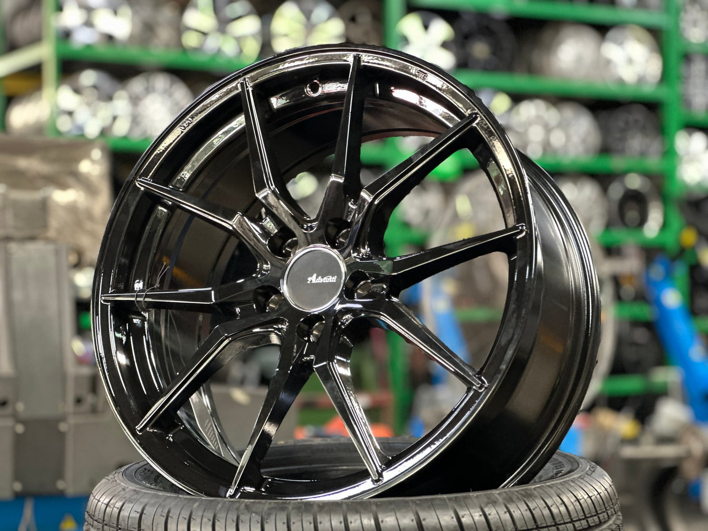 New 17X7.5 ET40 Advanti Hybris Rim (4 wheel) Gloss Black 5X100