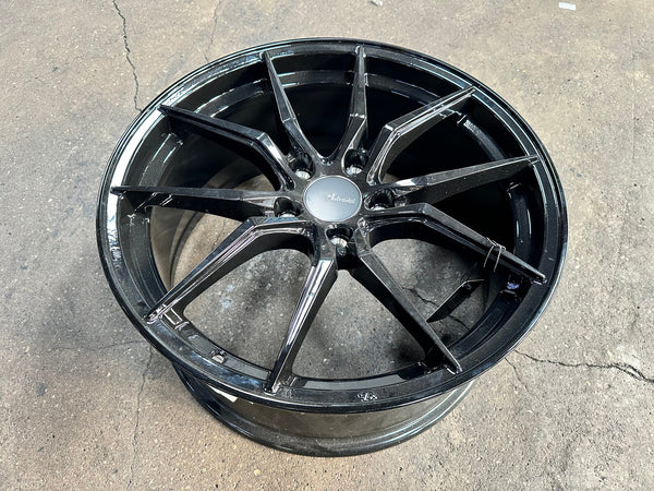 New 18X8 ET45 Advanti Hybris Rim (4 wheel) Gloss Black 5X112