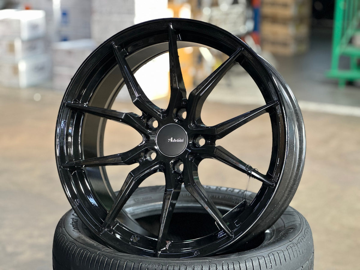 New 18X8 ET45 Advanti Hybris Rim (4 wheel) Gloss Black 5X114.3