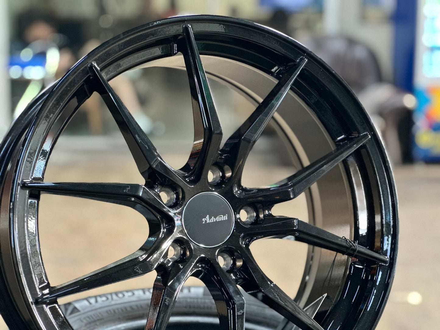 New 18X8 ET45 Advanti Hybris Rim (4 wheel) Gloss Black 5X114.3