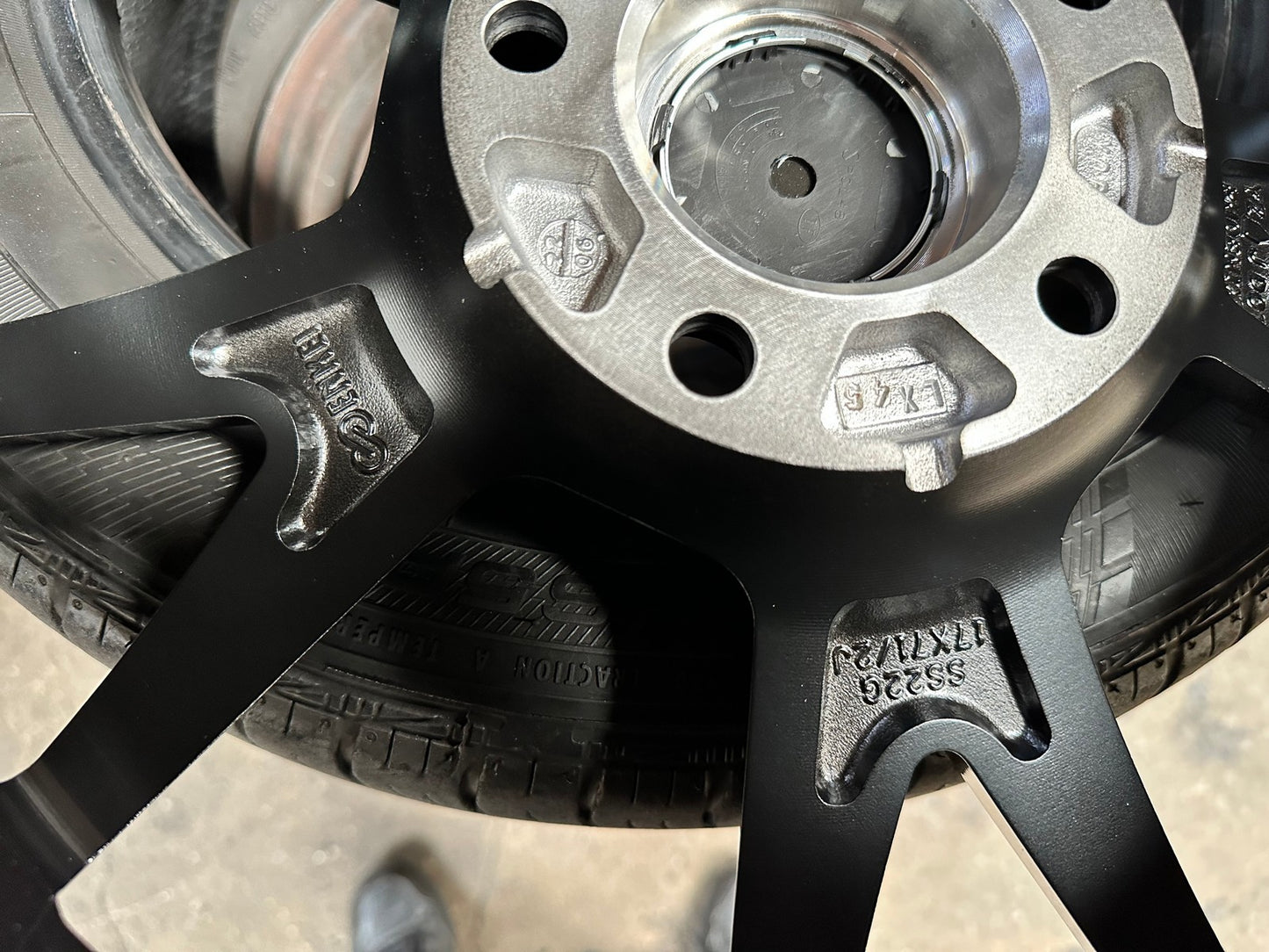 New 17X7.5 ET45 Enkei Phoenix Rim (4 wheel) Gloss Black 5X114.3