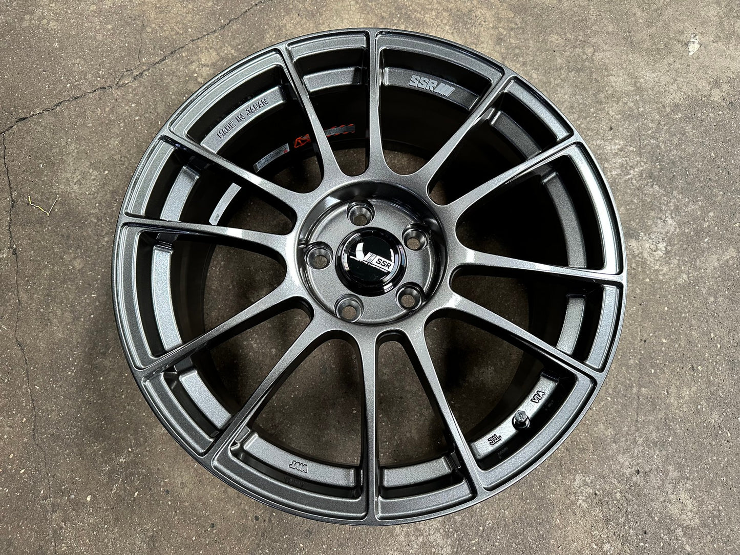 New 18X8.5 ET44 SSR GTX04 Rim (4 wheel) Gloss Gunmetal 5X112