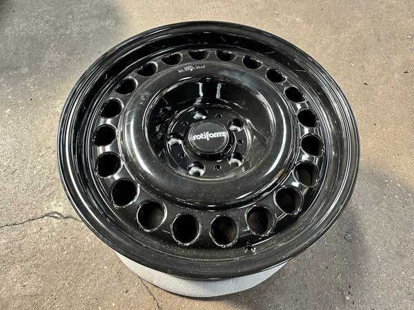 New 18X9 ET25 Rotiform Rim (4 wheel) Gloss Black 5X130